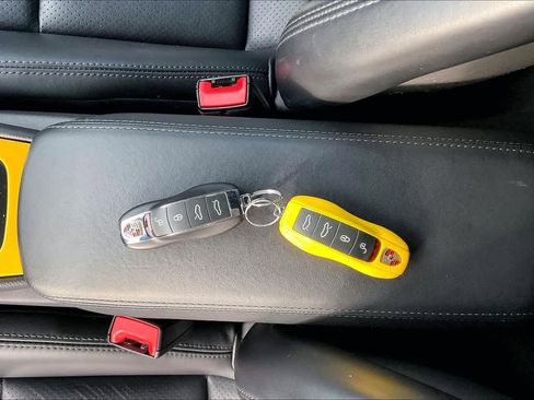 Used 2017 Porsche 718 Cayman S image 14