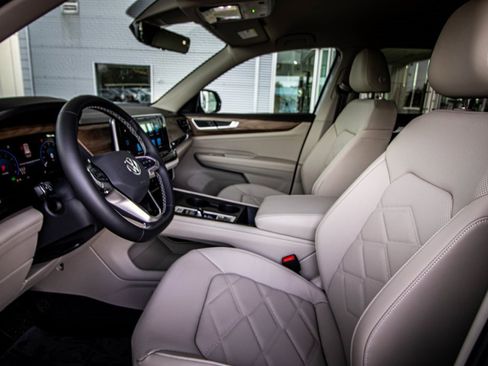 New 2026 Volkswagen Atlas SE image 28