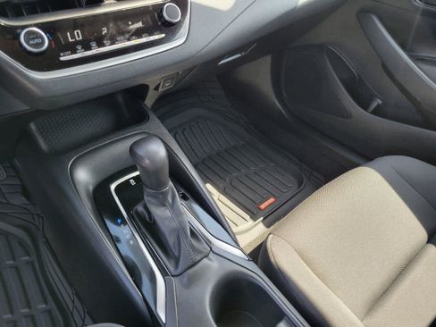 Used 2023 Toyota Corolla LE FWD image 31