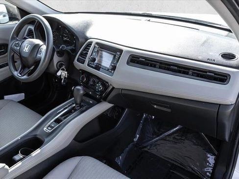 Used 2017 Honda HR-V LX image 23