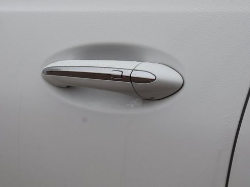 Used 2025 Buick Encore GX Preferred image 19