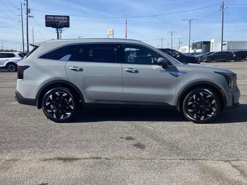 New 2026 Kia Sorento EX FWD image 2