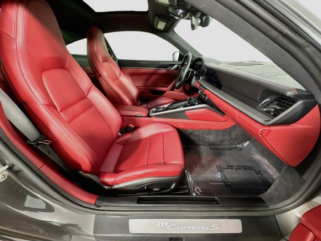Used 2021 Porsche 911 Carrera S RWD image 33