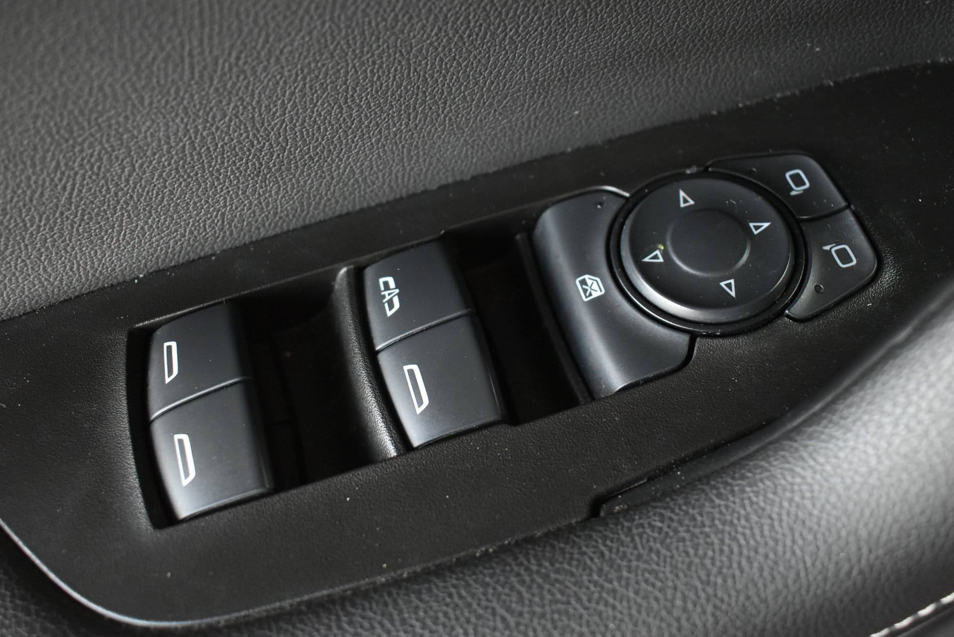 Used 2024 Chevrolet Blazer LT w/ Convenience Package FWD image 12