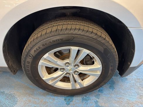 Used 2013 Chevrolet Equinox LS image 3