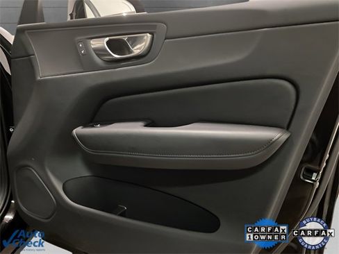 Used 2025 Volvo XC60 B5 Plus image 72