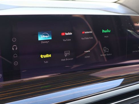 Certified 2025 Cadillac Escalade Premium Luxury w/ LPO, Floor Liner Package image 35