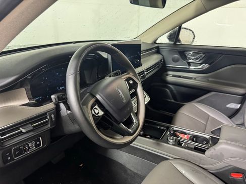 Certified 2025 Lincoln Corsair Grand Touring w/ Equipment Group 301A AWD/4WD image 9