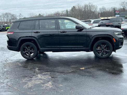 Used 2023 Jeep Grand Cherokee L Altitude image 13