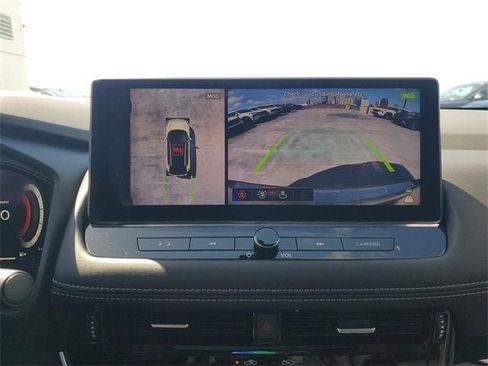 New 2025 Nissan Rogue SL w/ Tech Package image 14