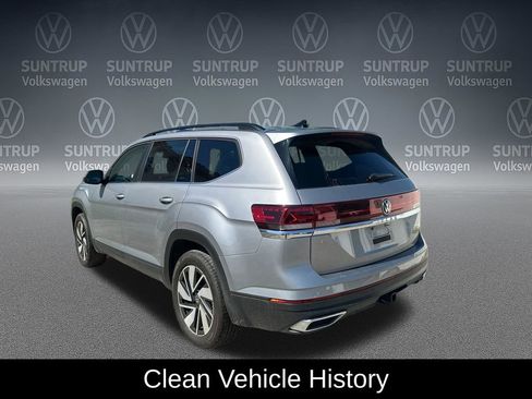 Used 2025 Volkswagen Atlas SE image 3