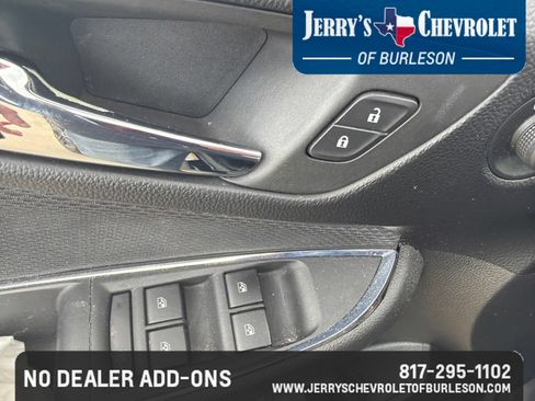 Used 2018 Chevrolet Cruze LT w/ Convenience Package FWD image 12