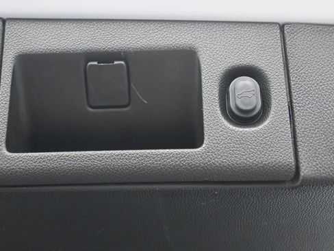 Used 2020 Chevrolet Tahoe Premier RWD image 12
