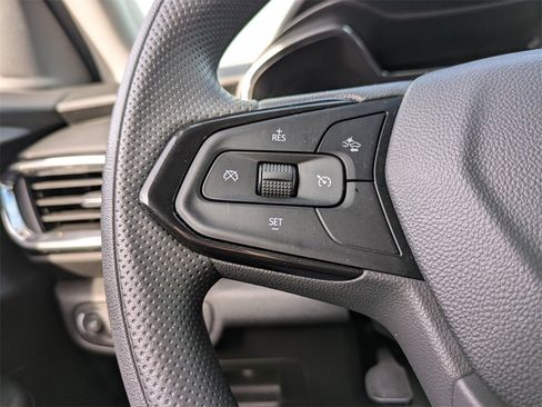 Used 2023 Chevrolet TrailBlazer LT w/ Convenience Package image 21