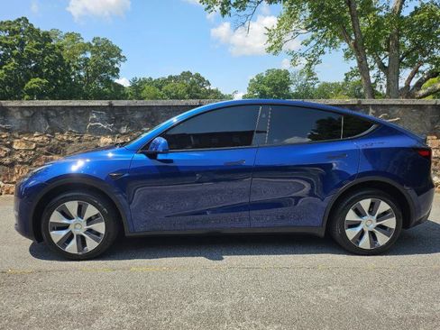 Used 2023 Tesla Model Y Long Range AWD/4WD image 8