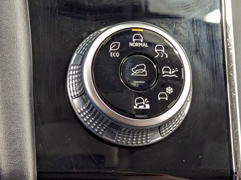 Used 2024 Mitsubishi Outlander SE image 31