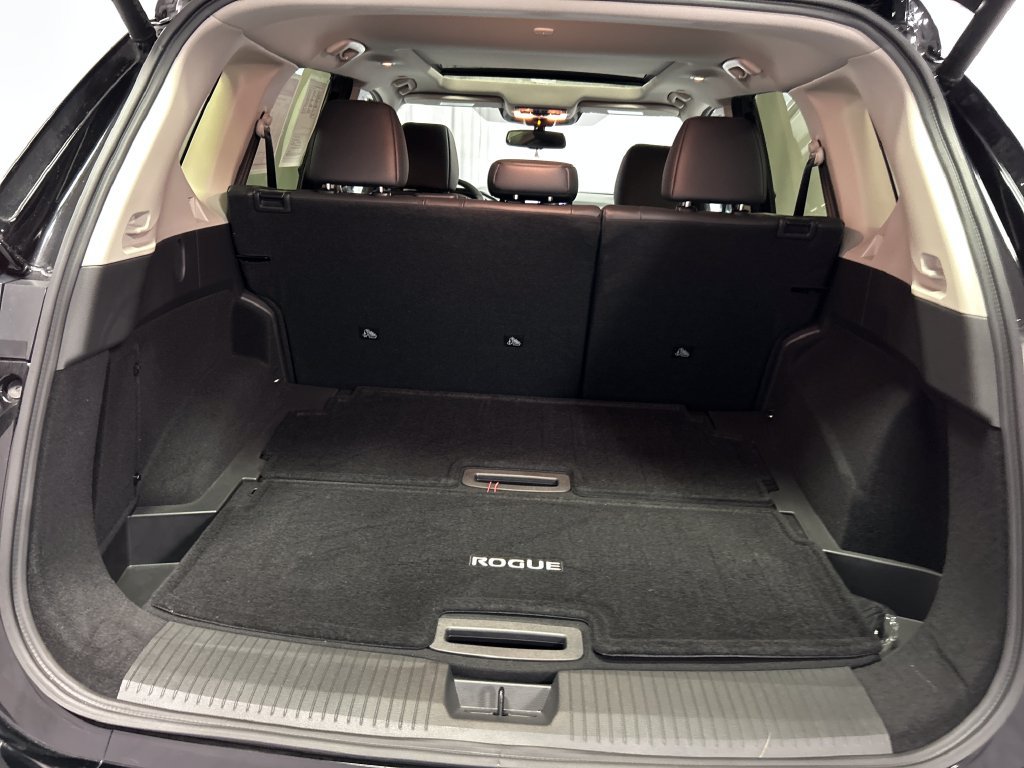 Used 2025 Nissan Rogue SL w/ Tech Package AWD/4WD image 23