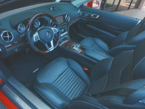 Used 2013 Mercedes-Benz SL 550 image 15