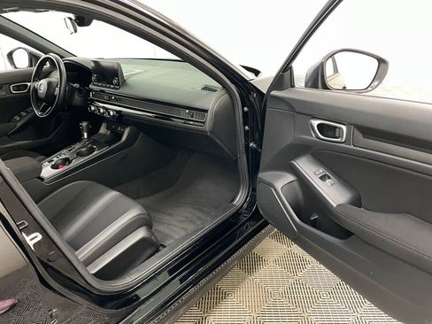 Used 2023 Honda Civic Sport image 32