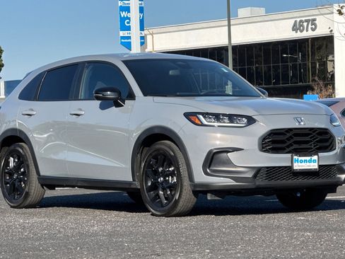 Used 2025 Honda HR-V Sport image 6