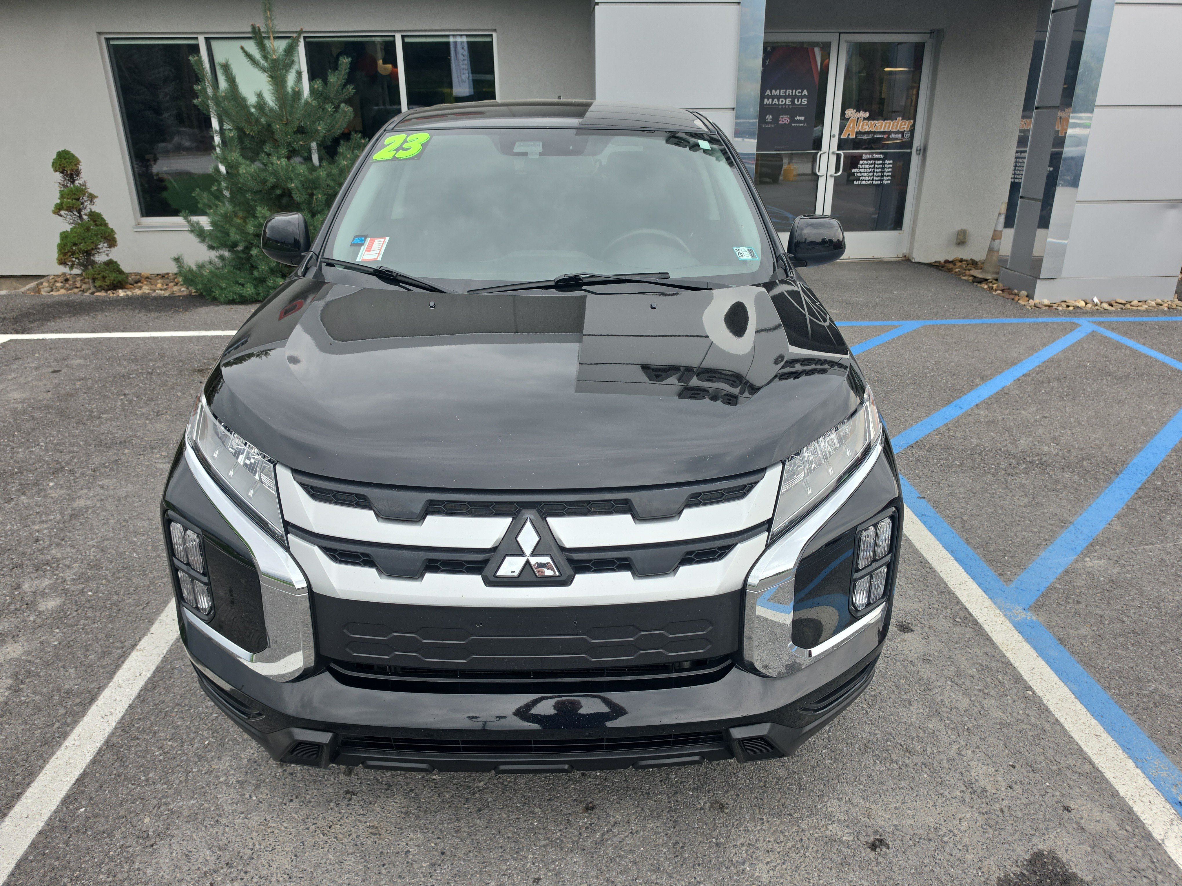 Used 2023 Mitsubishi Outlander Sport ES AWD/4WD image 9
