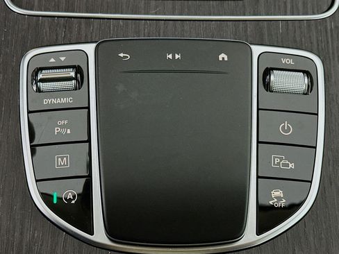 Used 2022 Mercedes-Benz GLC 300 GLC 300 image 25