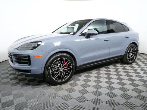 New 2026 Porsche Cayenne S image 2