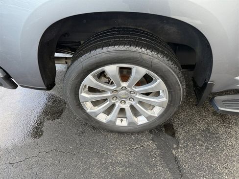 Used 2020 Chevrolet Silverado 1500 High Country w/ Technology Package image 29