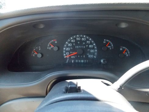 Used 2003 Ford E-350 and Econoline 350 Super Duty image 14