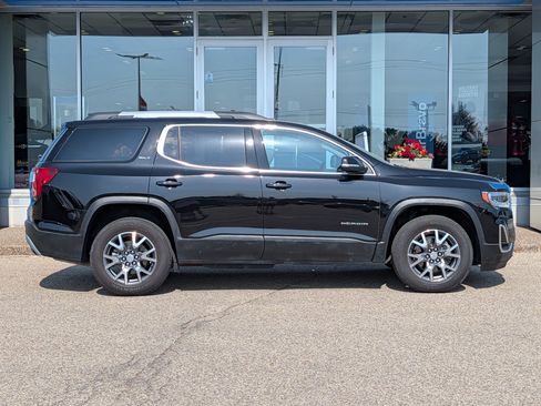 Certified 2023 GMC Acadia SLT w/ Preferred Package AWD/4WD image 2
