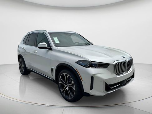 New 2026 BMW X5 xDrive40i AWD/4WD image 3