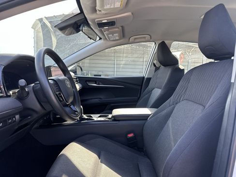 Used 2025 Toyota Camry LE FWD image 13