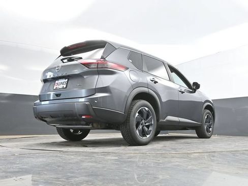 Used 2025 Nissan Rogue SV AWD/4WD image 44