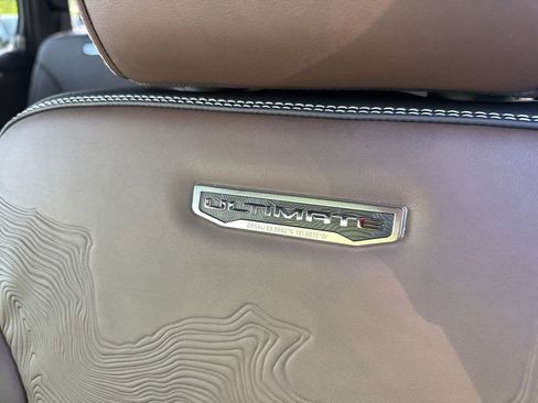 New 2026 GMC Acadia Denali Ultimate w/ LPO, Floor Liner Package AWD/4WD image 74