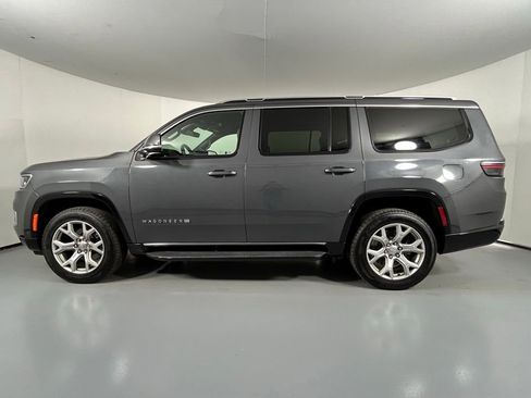 Used 2022 Jeep Wagoneer Series II AWD/4WD image 4