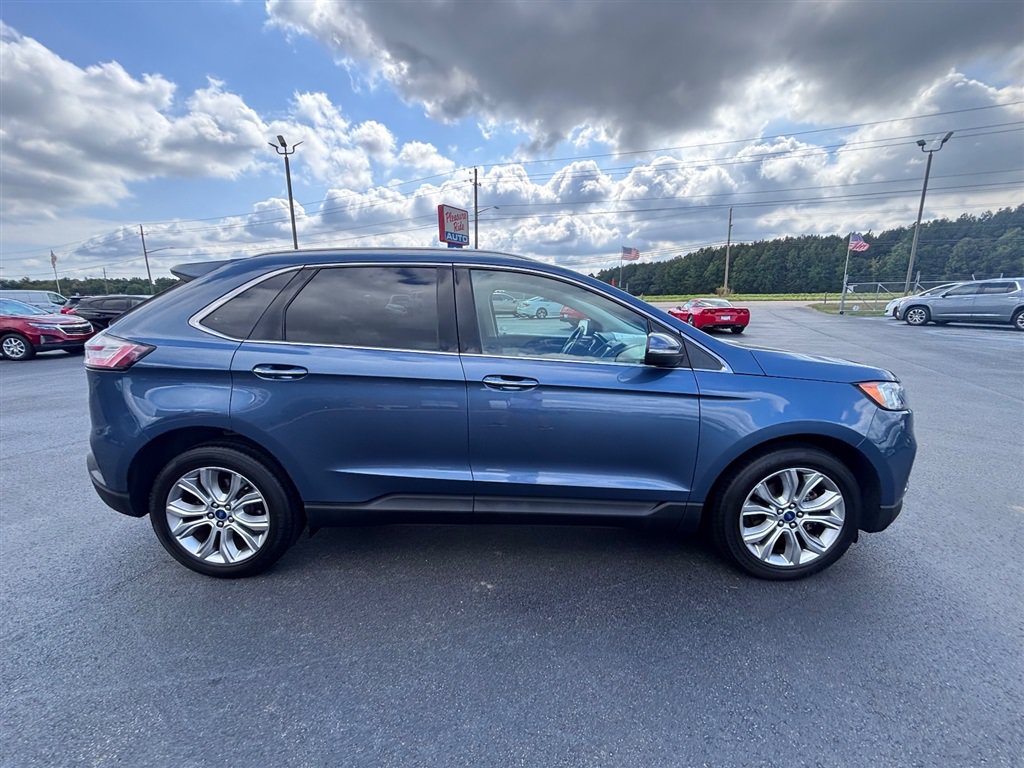 Used 2019 Ford Edge Titanium w/ Cargo Accessory Package FWD image 9