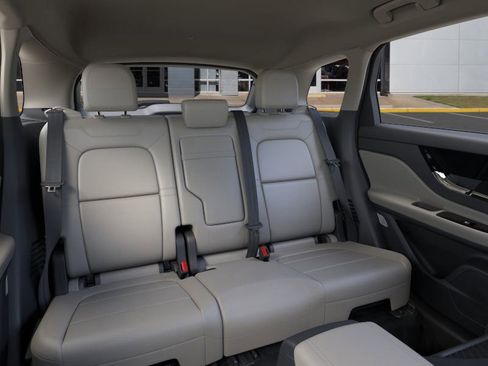 New 2026 Lincoln Corsair Premiere image 11