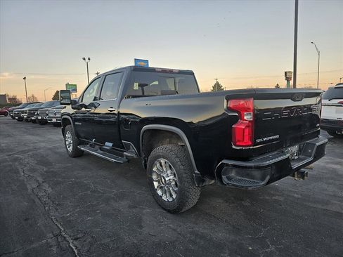 Used 2024 Chevrolet Silverado 2500 LTZ w/ LTZ Plus Package image 5