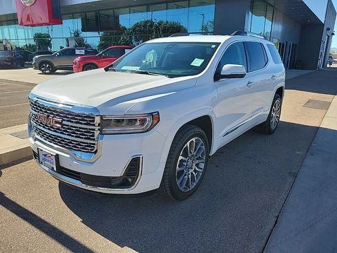 Used 2023 GMC Acadia Denali FWD image 3