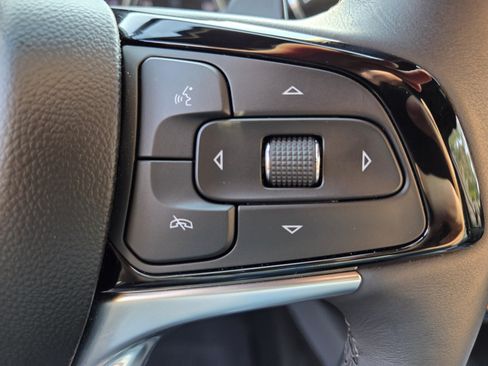 Certified 2023 Buick Enclave Essence w/ Experience Buick Package FWD image 35