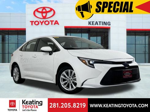 Used 2024 Toyota Corolla XLE image 1
