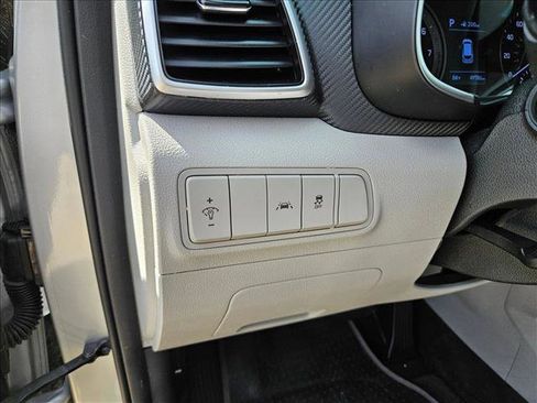 Used 2020 Hyundai Tucson SE image 10