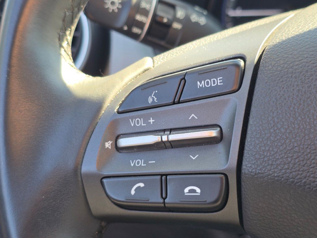 Used 2020 Hyundai Kona SEL Plus AWD/4WD image 24