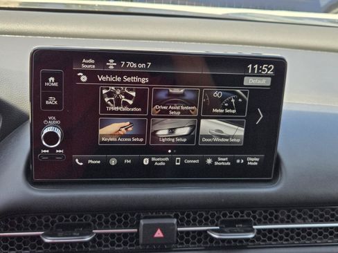 Used 2024 Honda HR-V EX-L image 10