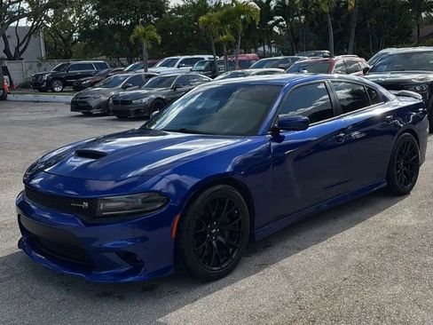 Used 2018 Dodge Charger R/T Scat Pack w/ Dynamics Package image 3