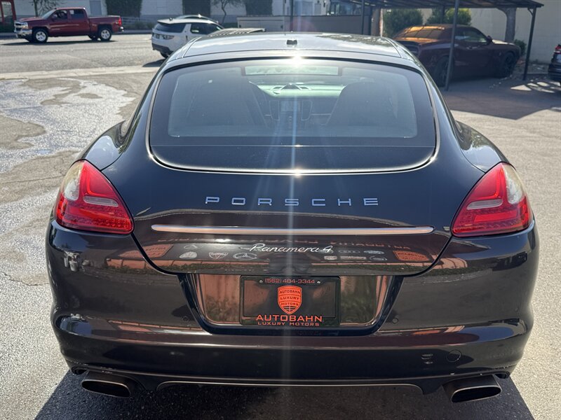 Used 2013 Porsche Panamera image 14