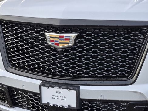 New 2026 Cadillac Escalade ESV V image 43