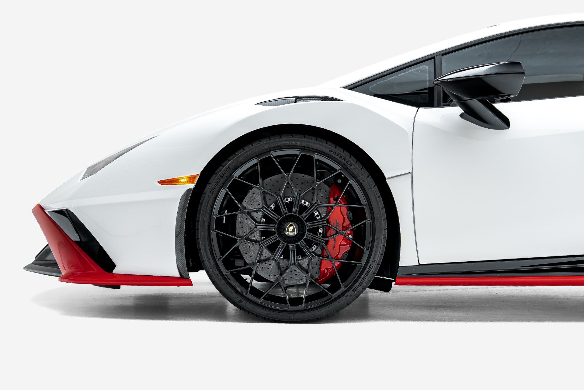 Used 2022 Lamborghini Huracan STO RWD image 20
