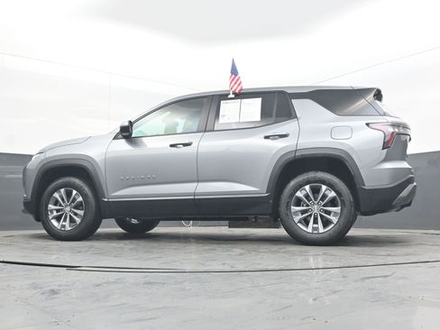 Used 2025 Chevrolet Equinox LT FWD image 28