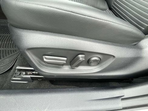 Used 2024 Toyota Camry SE FWD image 15